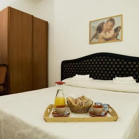 Couette-café Sole E Luna Rome